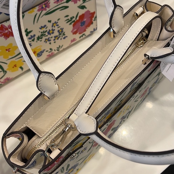 Kate Spade Staci Medium Satchel medium satchel
KB719 garden bouquet
cream multi - Picture 5 of 16